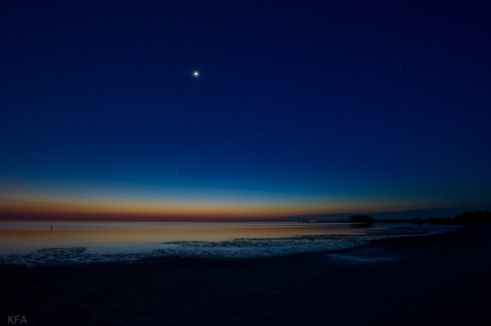 Suwanee Mouth at Night